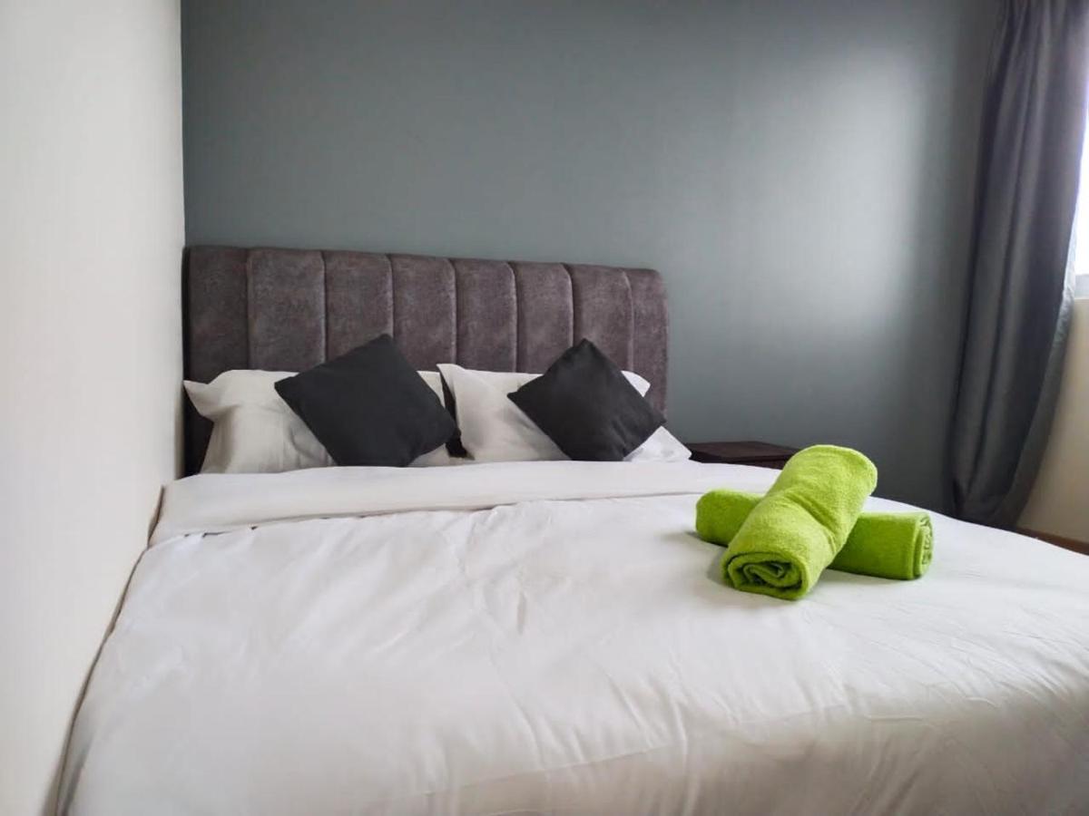 3 Bedrooms Big House Saville Cheras Mrt With Balcony Exteriör bild